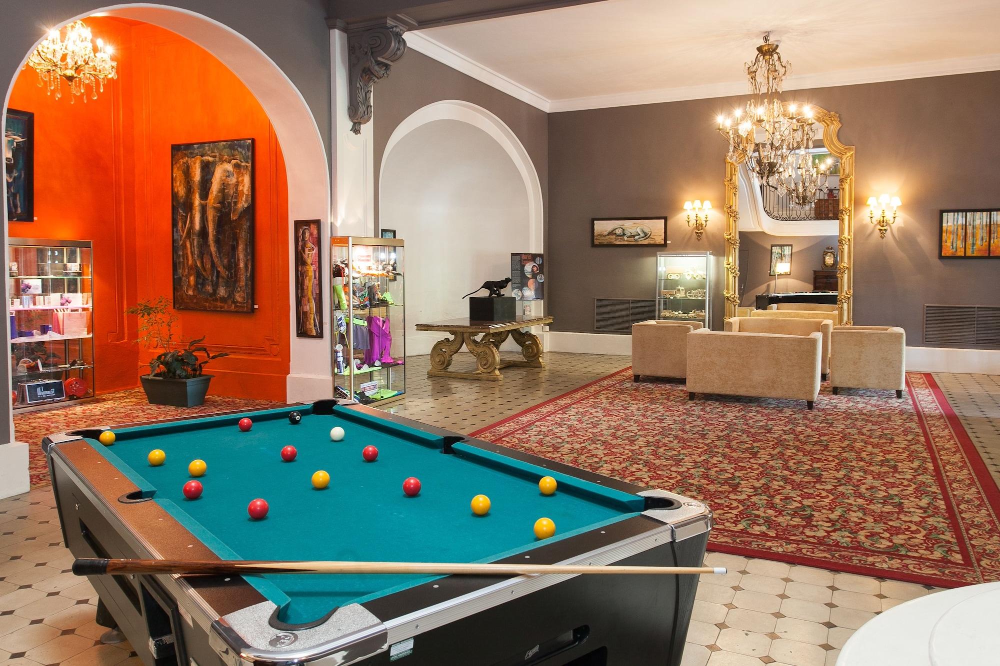 Hotel Cosmos & Spa Contrexéville Εξωτερικό φωτογραφία