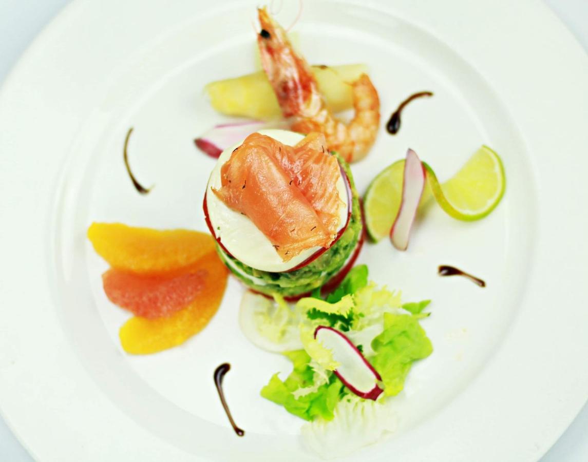 Hotel Cosmos & Spa Contrexéville Εξωτερικό φωτογραφία