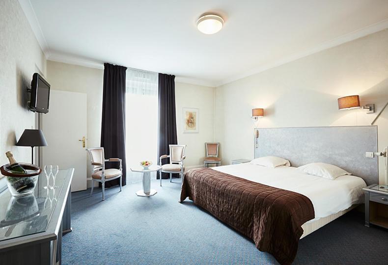 Hotel Cosmos & Spa Contrexéville Εξωτερικό φωτογραφία